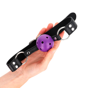 KINK - BOLA RESPIRÁVEL 4 CM MORDAÇA COM REBITE DUPLO ROXO 62,5 x 2,5 CM AJUSTÁVEL 42-58 CM